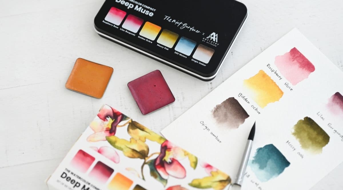 compact watercolor palette