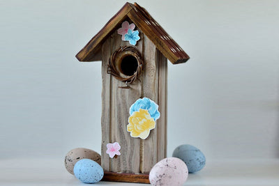 What is an easy art and craft to make at home?