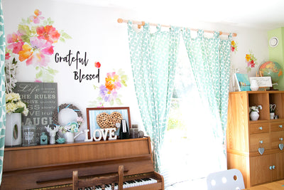 Different Ways to Use Wall Decals to Upgrade Your Home Decor