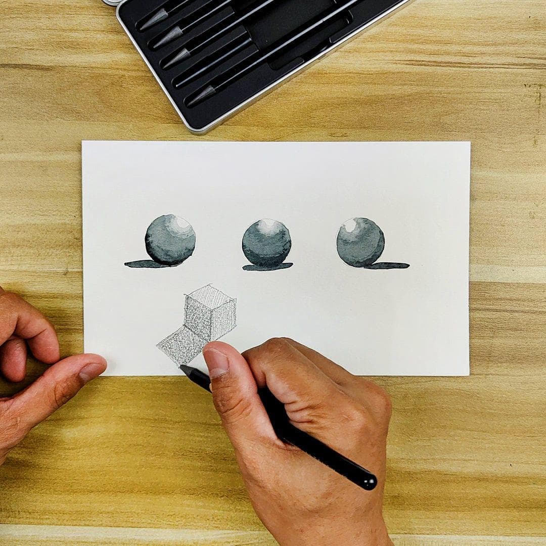 A crushed paper （鉛筆画） Amazon.com: Kunst & Papier Hardbound Sketchbooks - Black 8.3