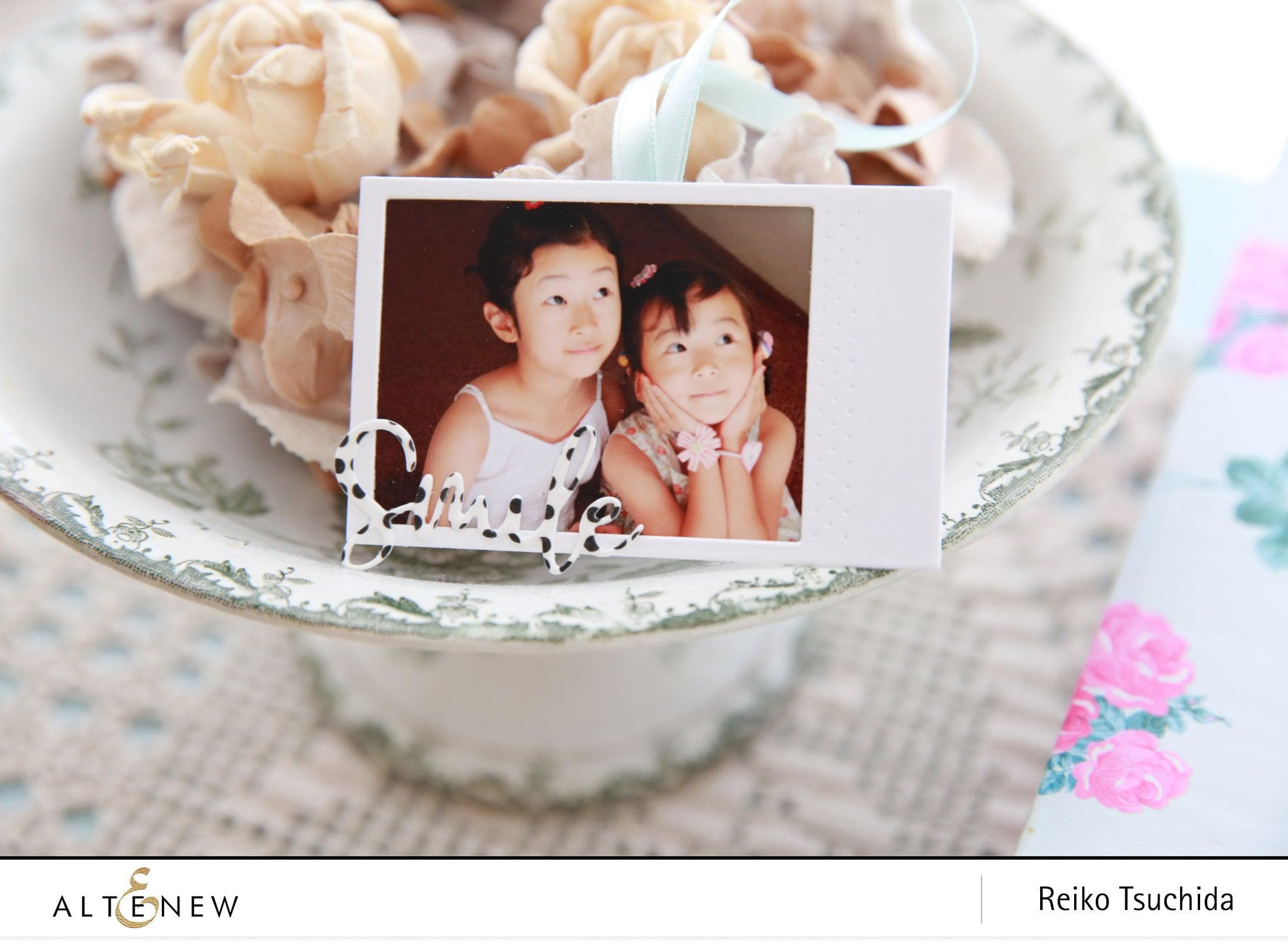 Mini Instant Camera Frame Die | Altenew