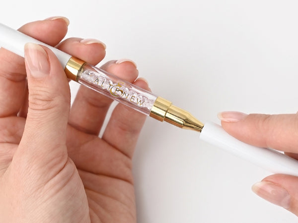 Once done using, close both ends of the Perfect Picker and tuck away!
