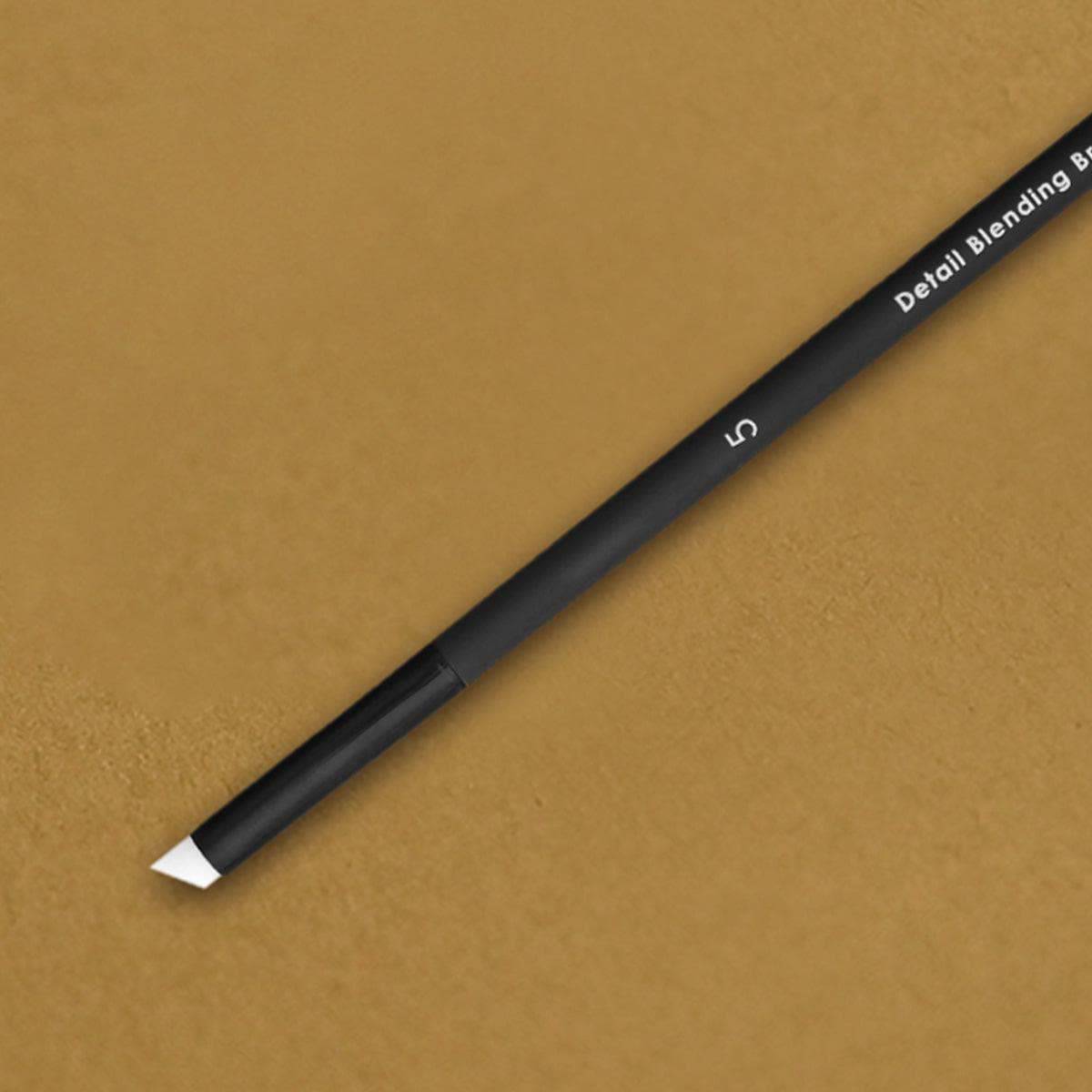 Small Angled Rushes Small Angled Blending Brush for Precise Ink Application | Altenew